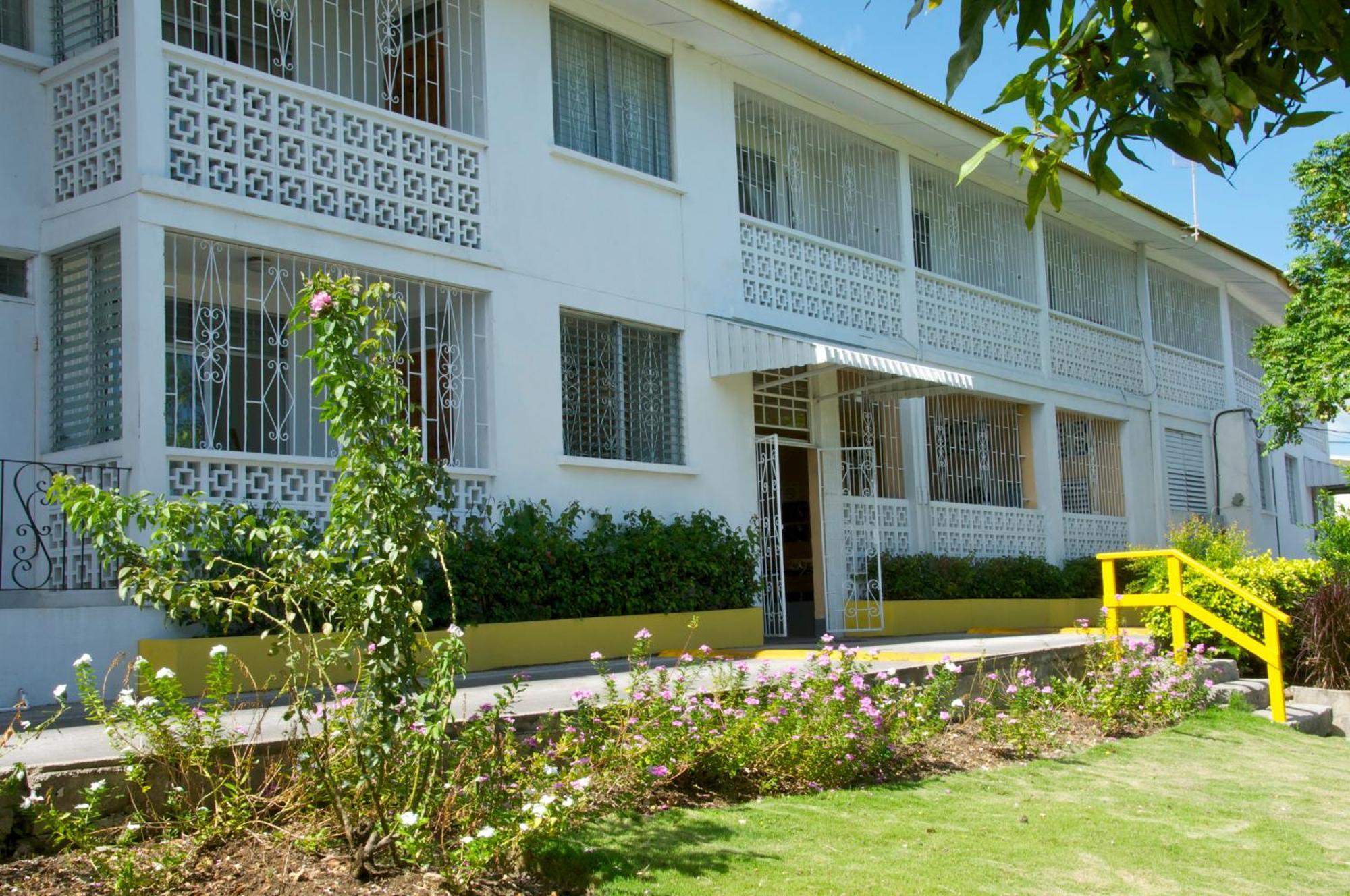 Adulo Apartments بريدج تاون المظهر الخارجي الصورة