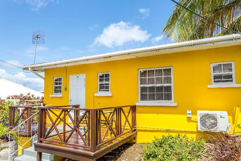 Adulo Apartments بريدج تاون المظهر الخارجي الصورة